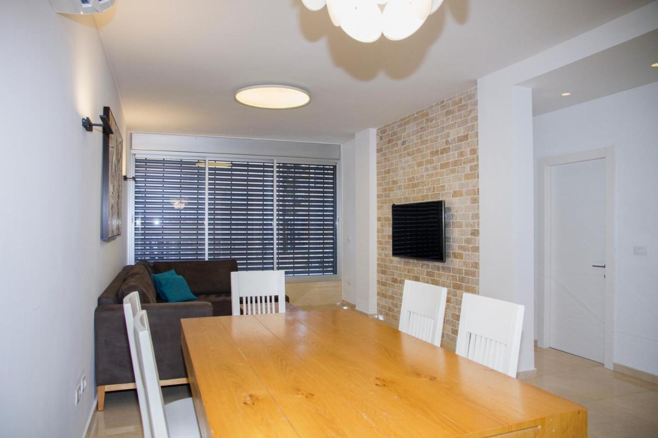Apartments4You Etsel Bat Yam Exterior foto